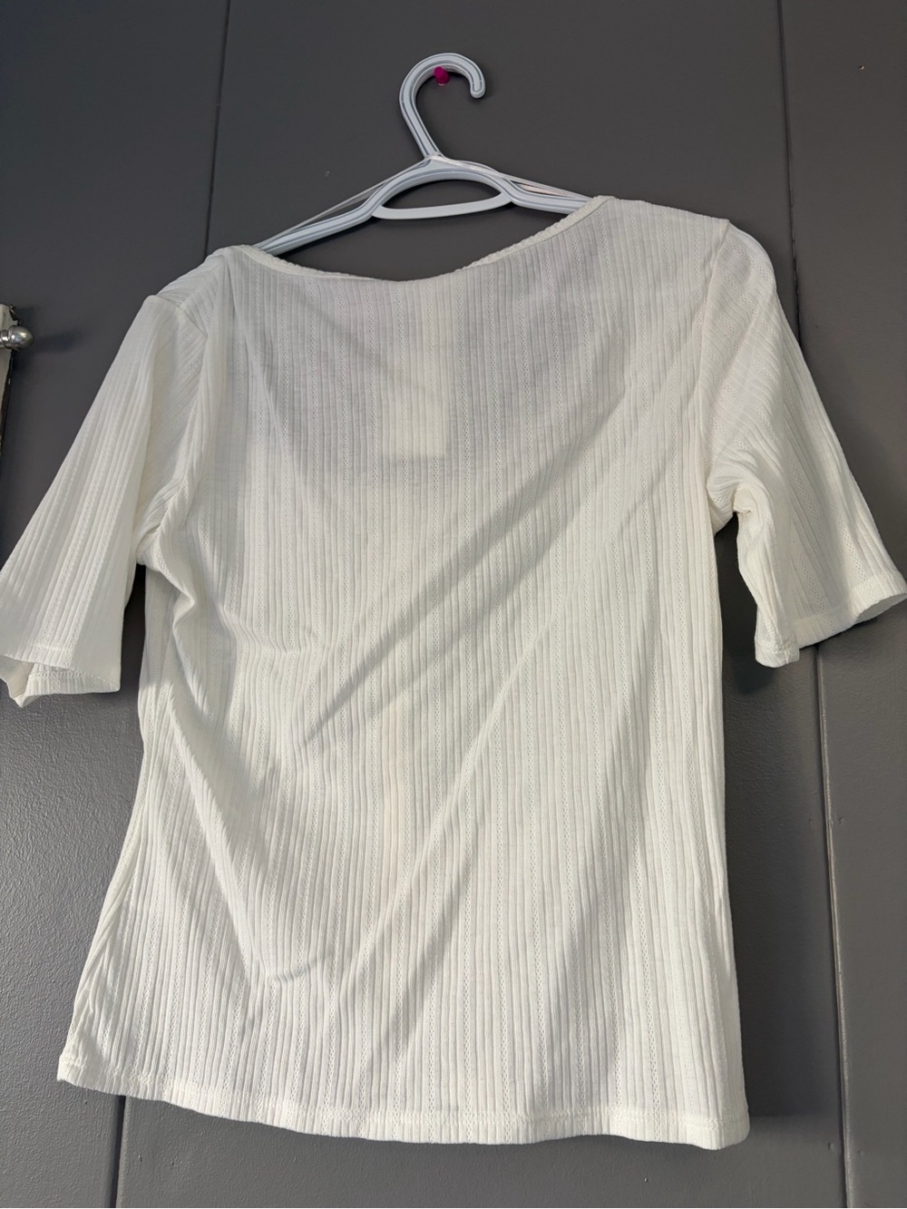 H&M White Ribbed Button-Front Scoop Neck Top - Picture 2 of 3